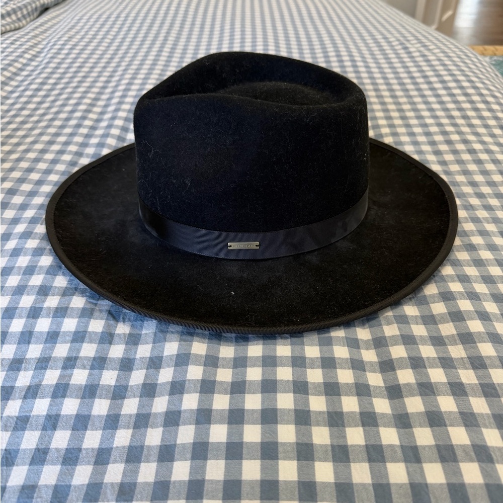GIGI PIP Elegant Black Hat
